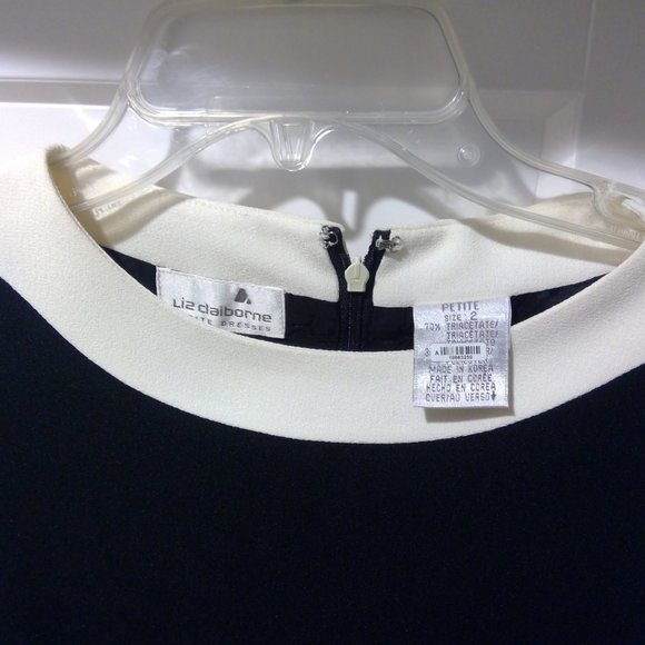 Simple and Stylish! Liz Claiborne dress- 2P - Picture 4 of 7